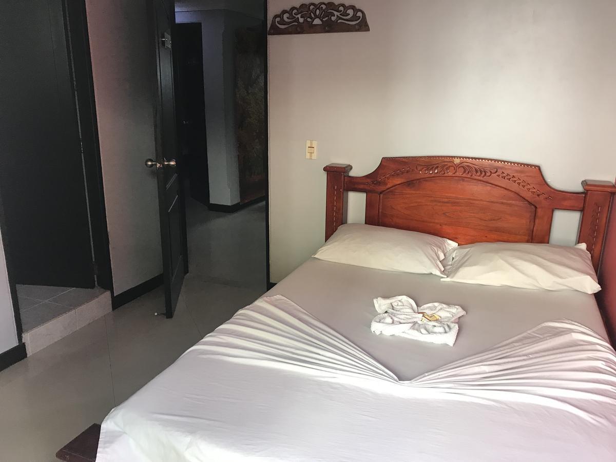 Hotel Calipso Marinilla Dış mekan fotoğraf
